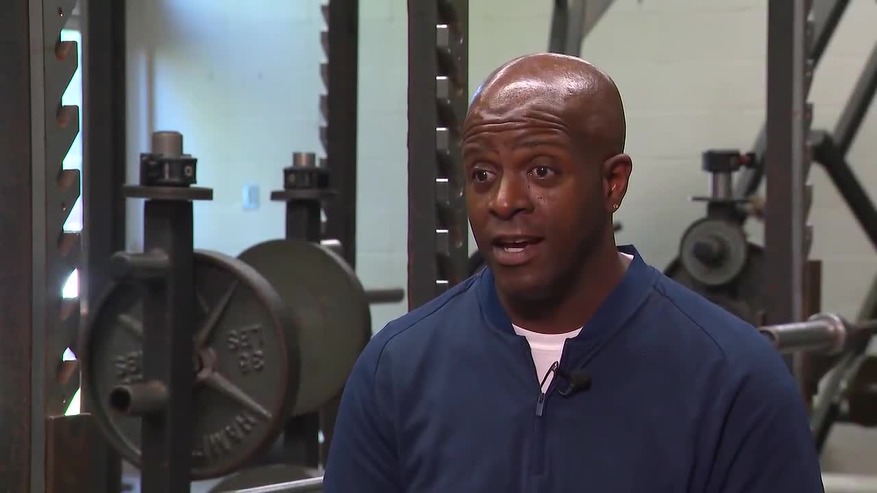 Dowling Catholic Freshman Coach Survives Heart Attack on Team Bus