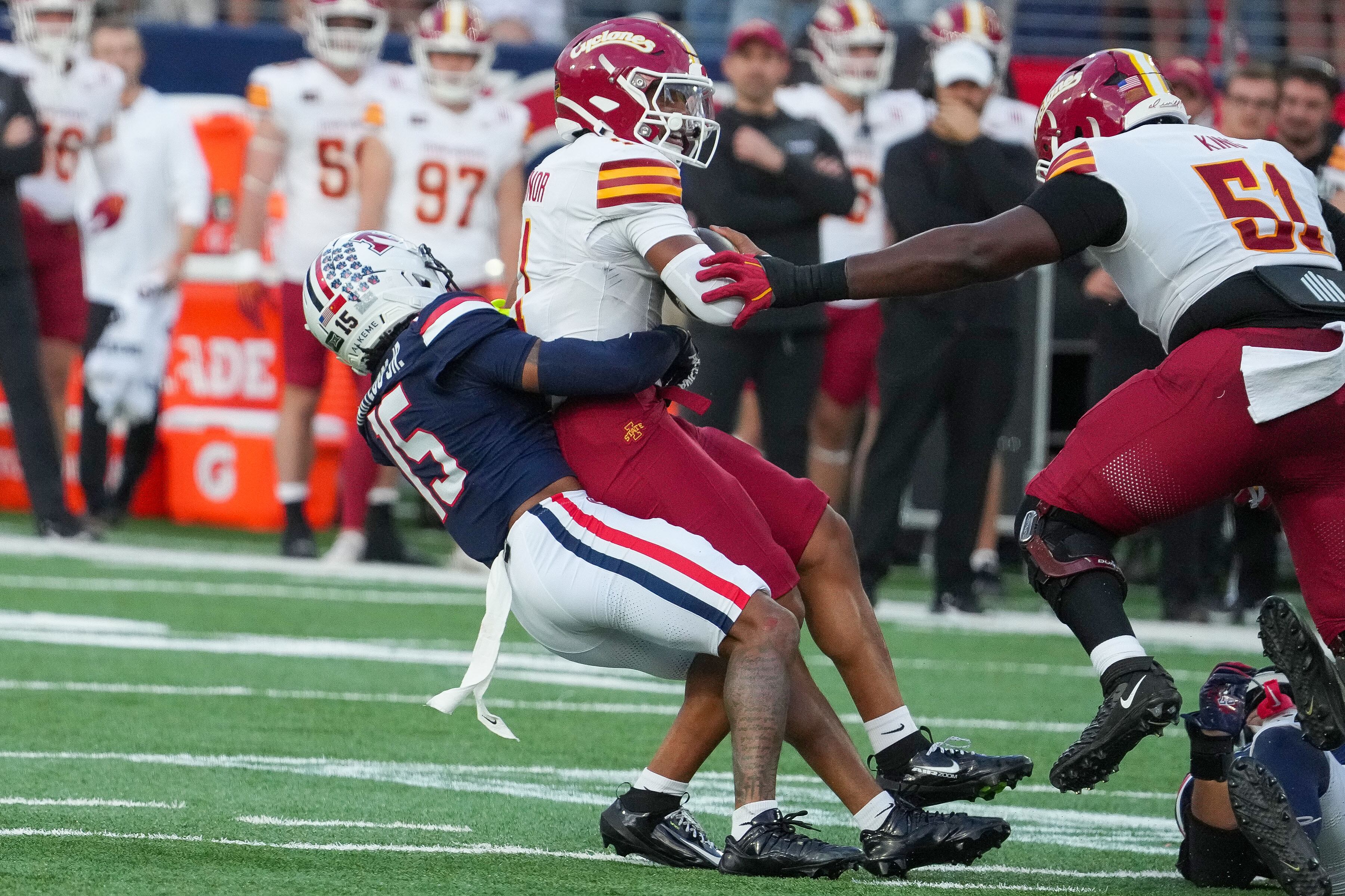 No. 25 Arizona Defeats Iowa State 39-3 in Tucson