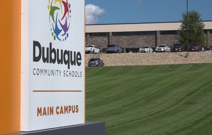 Dubuque School District Task Force Recommends Closing Two Middle Schools