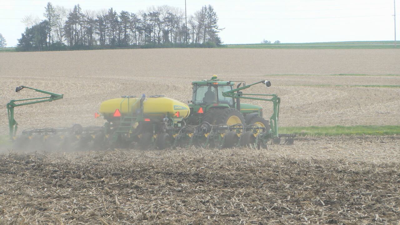 Candidate : U . S . Senate cant go home until new Farm Bill