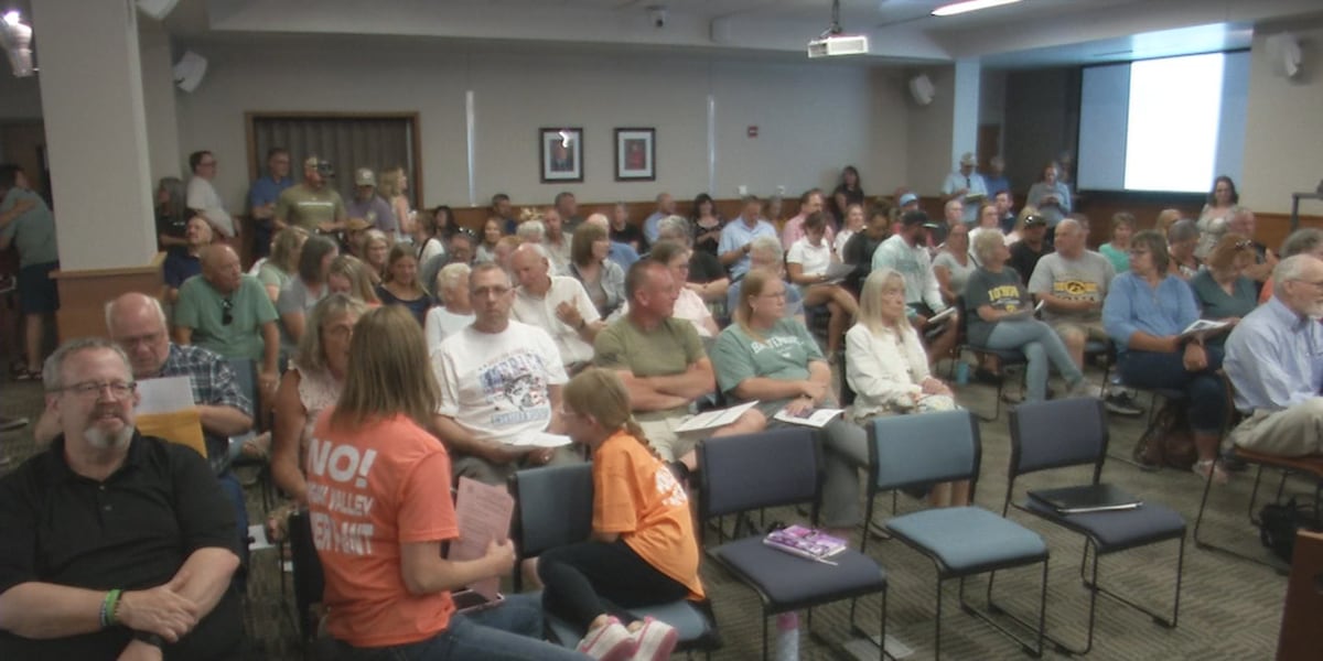 Residents press officials on health concerns tied to proposed Morgan Valley Energy Center in Linn County