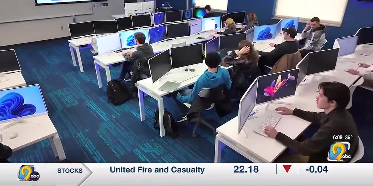 Newly renovated Cyberlab helps train the future of cybersecurity at UW ...