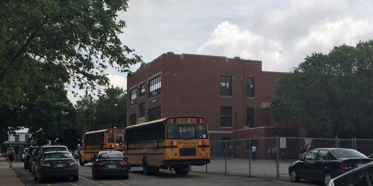 Hot classrooms close schools in Iowa City School District