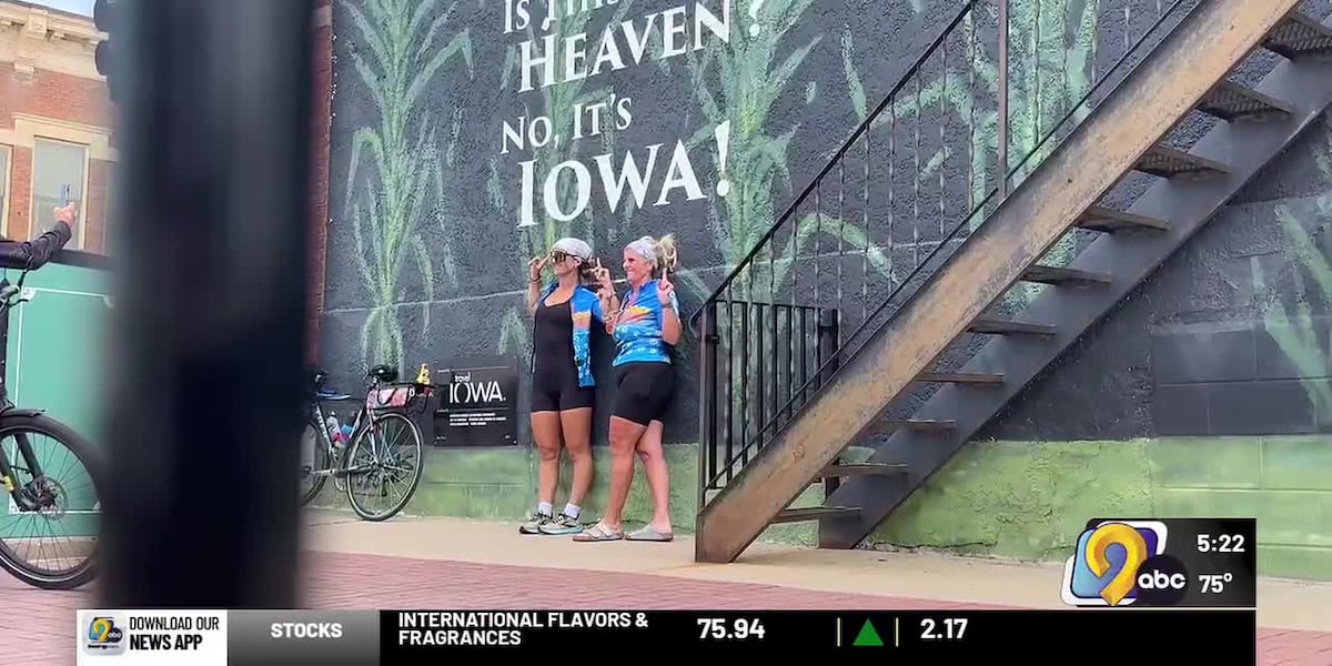 RAGBRAI Day 6: A shorter, cool ride to Dyersville