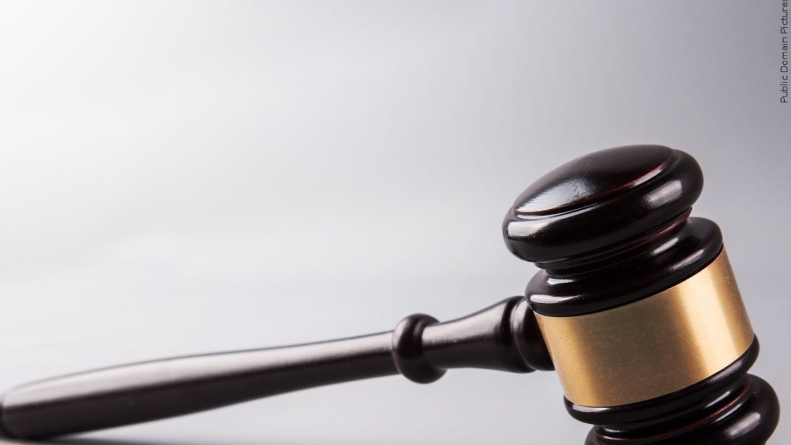Dubuque woman sentenced in box cutter stabbing