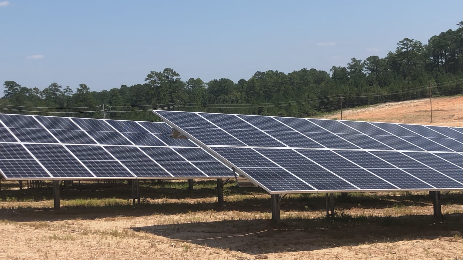 More small-scale solar projects could sprout under Statehouse proposal