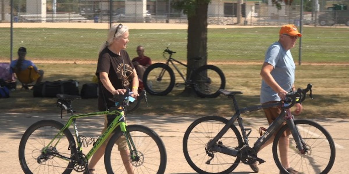 Thousands camp in Dubuque as RAGBRAI LIII riders await charter to Onawa