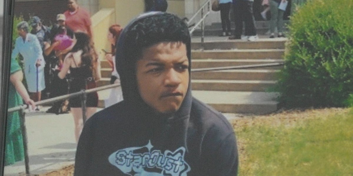 Community holds memorial for La’Rell Rushing, calls for end to violence