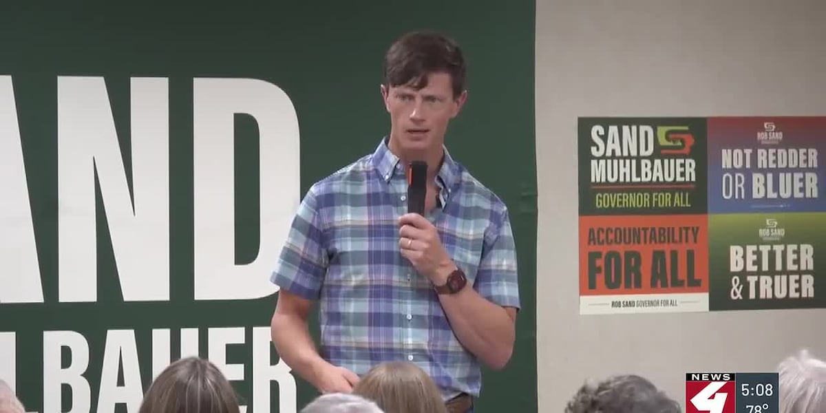Iowa governor's race puts term limits debate in spotlight