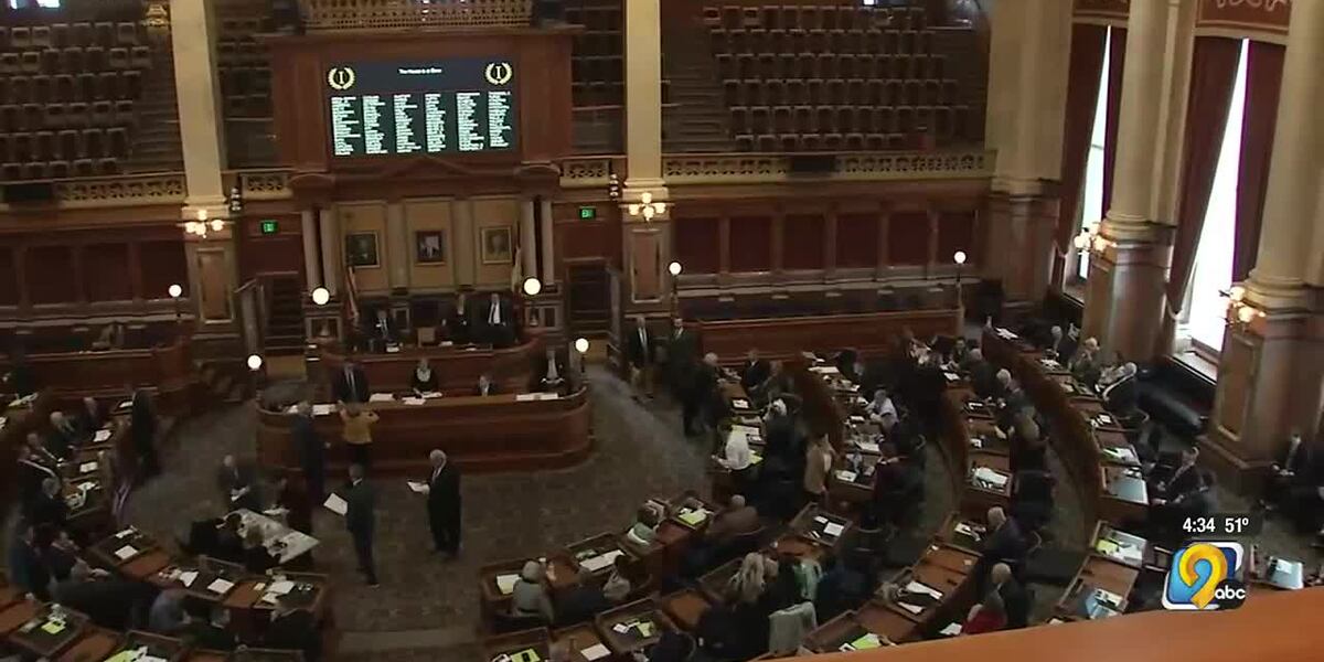 ELECTION NIGHT: Iowa Republicans look to maintain legislative power ELECTION NIGHT: Iowa Republicans look to maintain legislative power