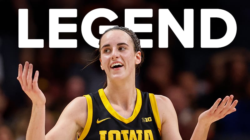 Caitlin Clark makes 2 free throws to break Pete Maravich's NCAA Division I scoring record