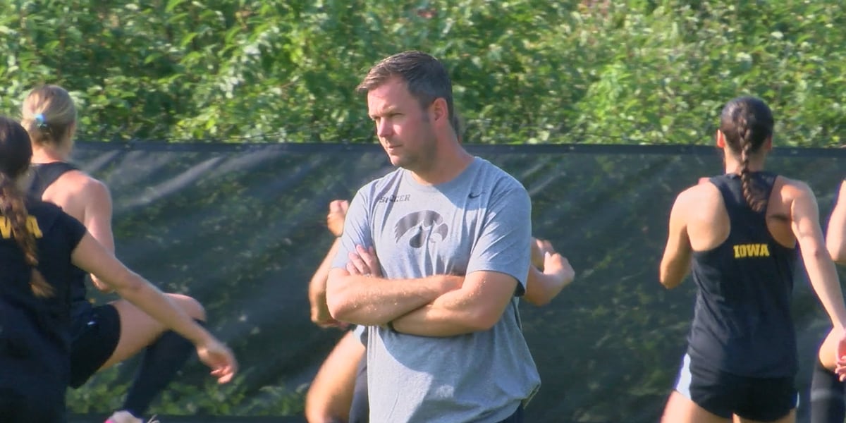 Returners and newcomers buy in as Iowa soccer adjusts to Dean Ward's new style