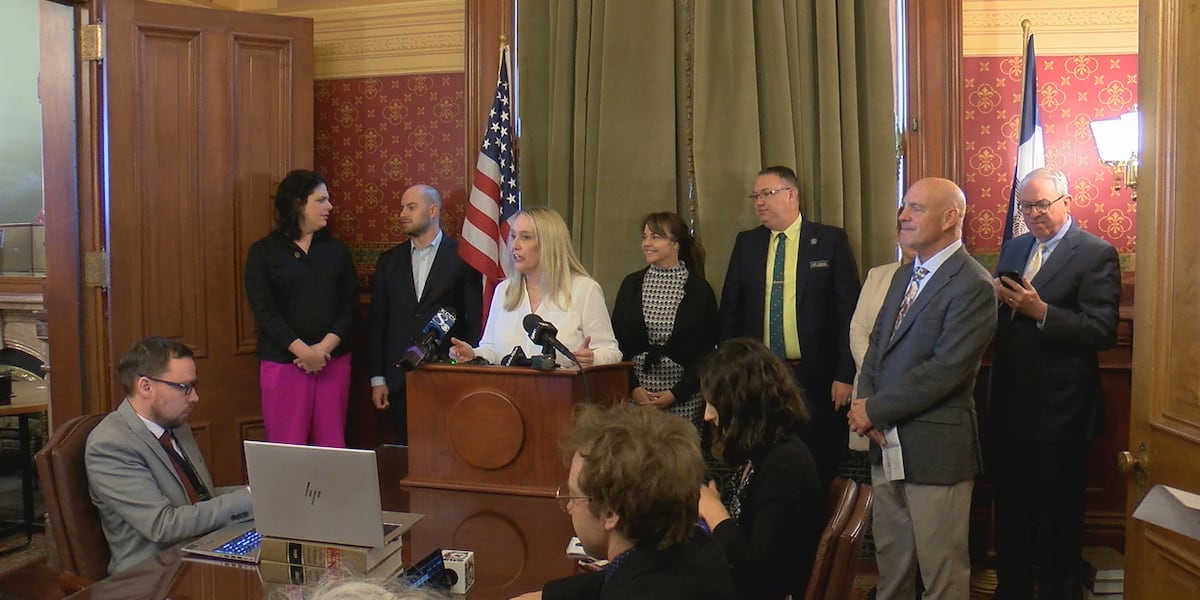 Iowa House Democrats unveil their own property tax plan Iowa House Democrats unveil their own property tax plan