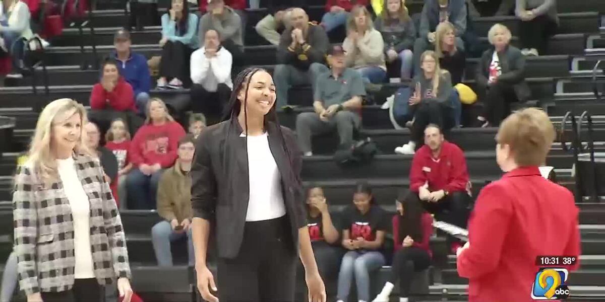 Two-time WNBA champion Kiah Stokes inducted into Linn-Mar athletics ...