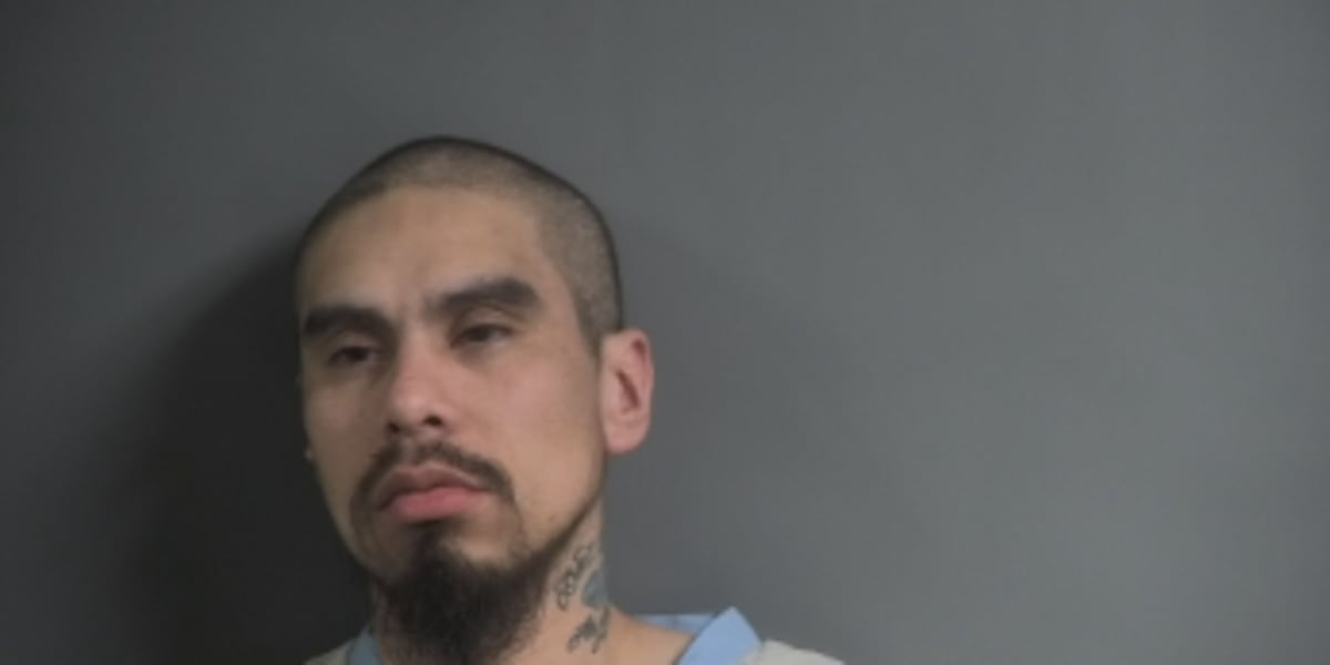 Man arrested after allegedly breaking into Iowa City home, threatening to kill everyone inside Man arrested after allegedly breaking into Iowa City home, threatening to kill everyone inside